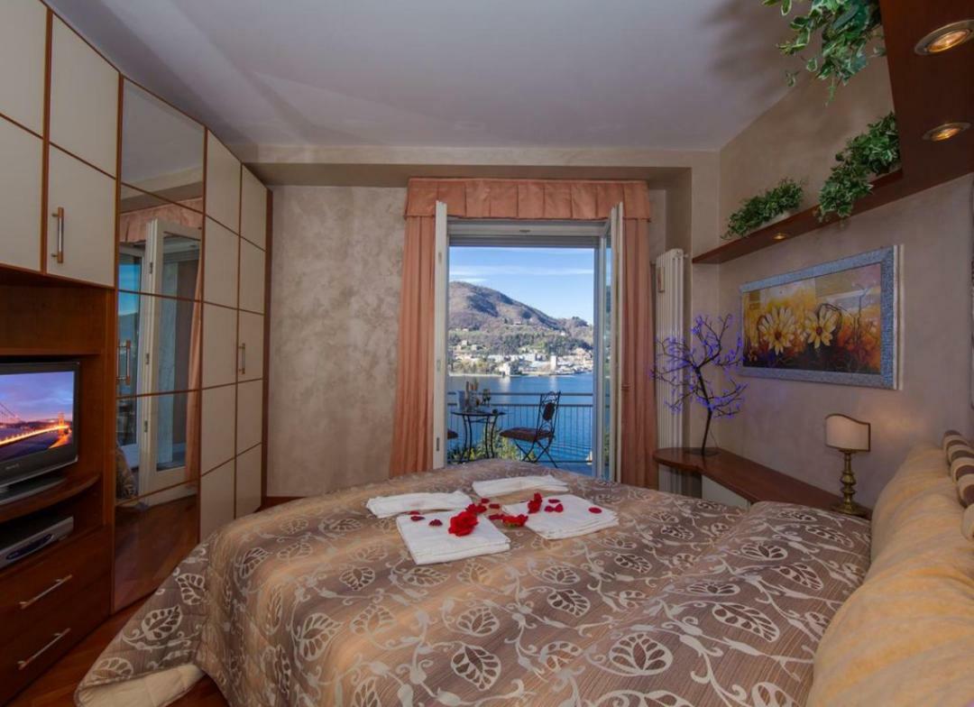 Lo Specchio Sul Lago - The House Of Travelers Côme Esterno foto
